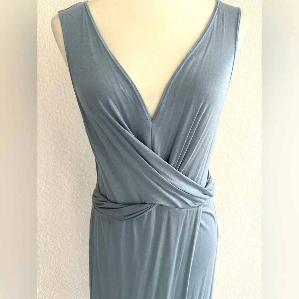 Powder Blue Midi Sleeveless Dress - Picture 2 of 6